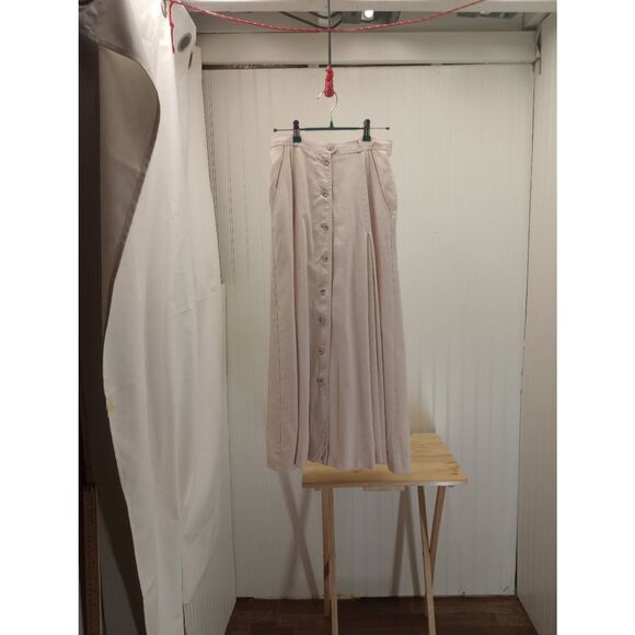 Vintage LIZ CLAIBORNE,tan, maxi skirt. Riding skirt, prairie skirt, gored , butt - Picture 6 of 6